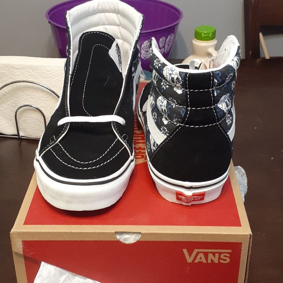 Van's Hi-tops - Picture 4 of 5